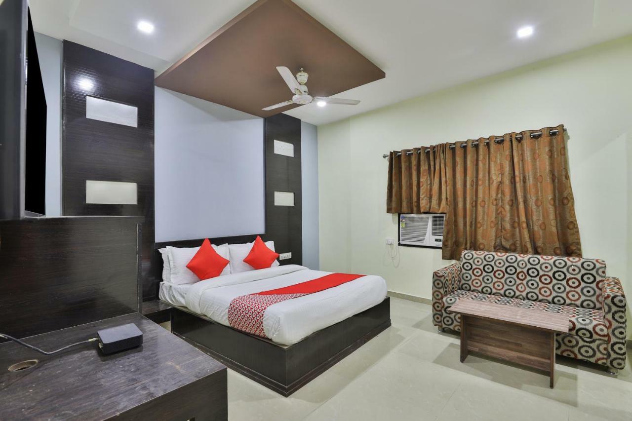 Oyo Flagship 19003 Hotel Rudra Mahal Ахмедабад Екстер'єр фото
