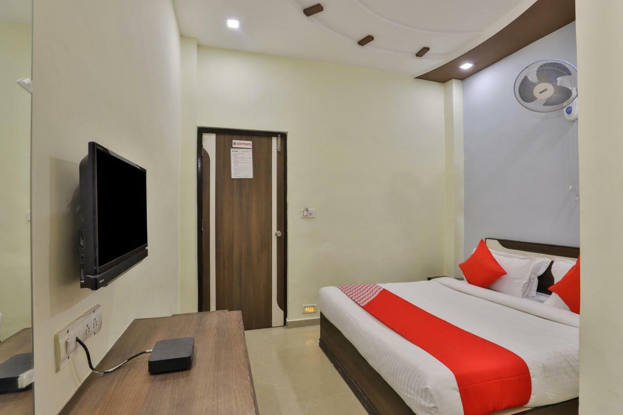 Oyo Flagship 19003 Hotel Rudra Mahal Ахмедабад Екстер'єр фото