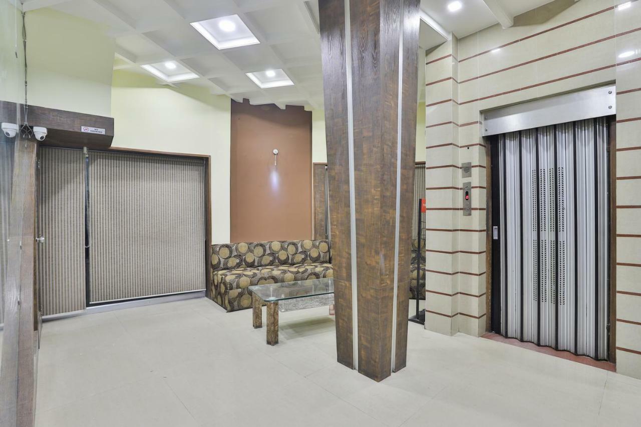 Oyo Flagship 19003 Hotel Rudra Mahal Ахмедабад Екстер'єр фото