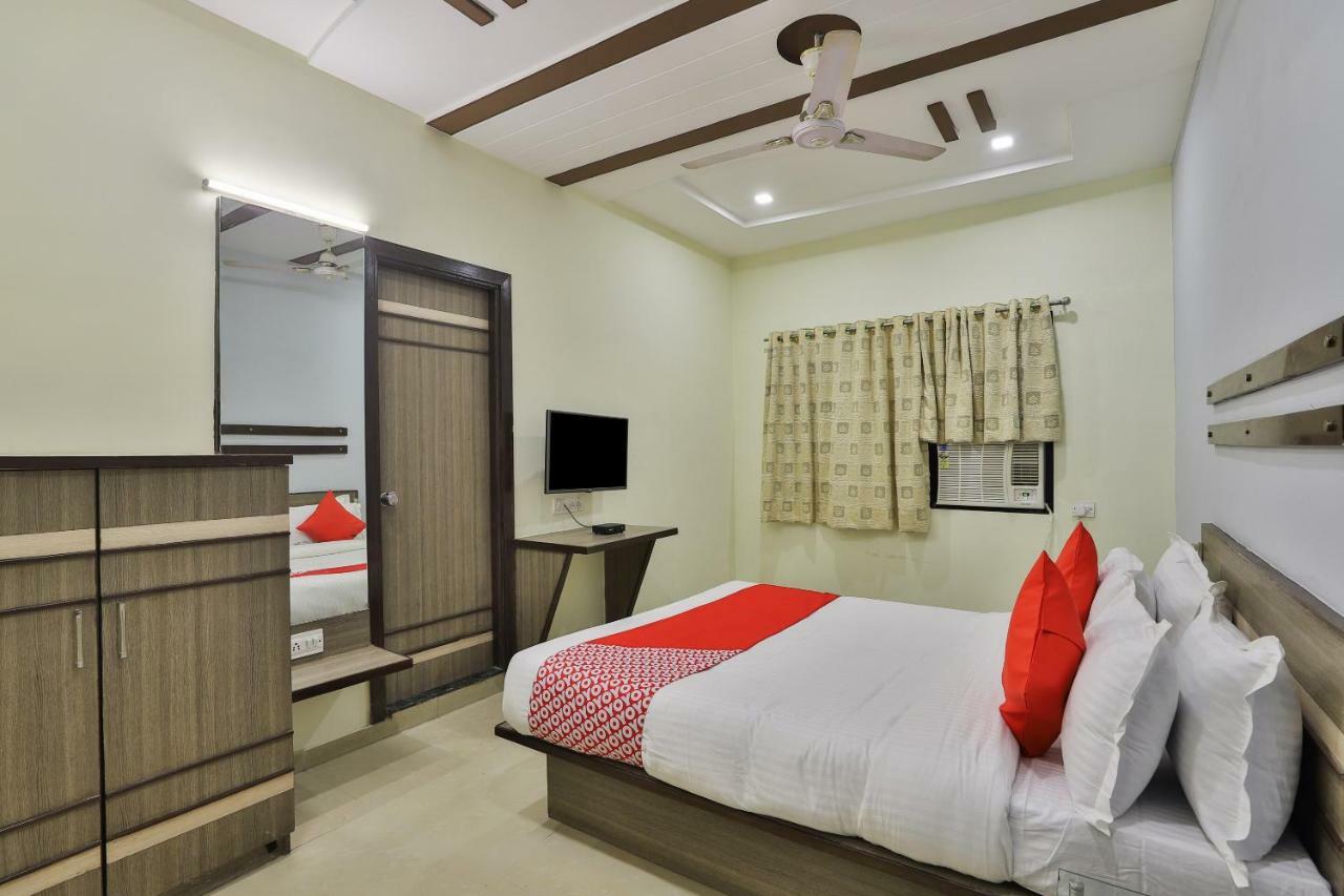 Oyo Flagship 19003 Hotel Rudra Mahal Ахмедабад Екстер'єр фото