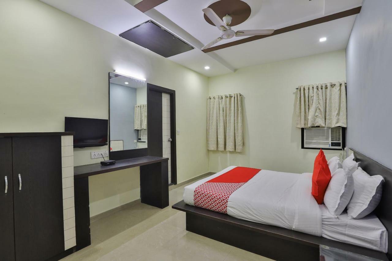Oyo Flagship 19003 Hotel Rudra Mahal Ахмедабад Екстер'єр фото